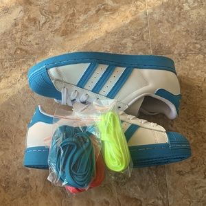 Adidas superstars [new] [ perfect condition] Men’s: 5.5